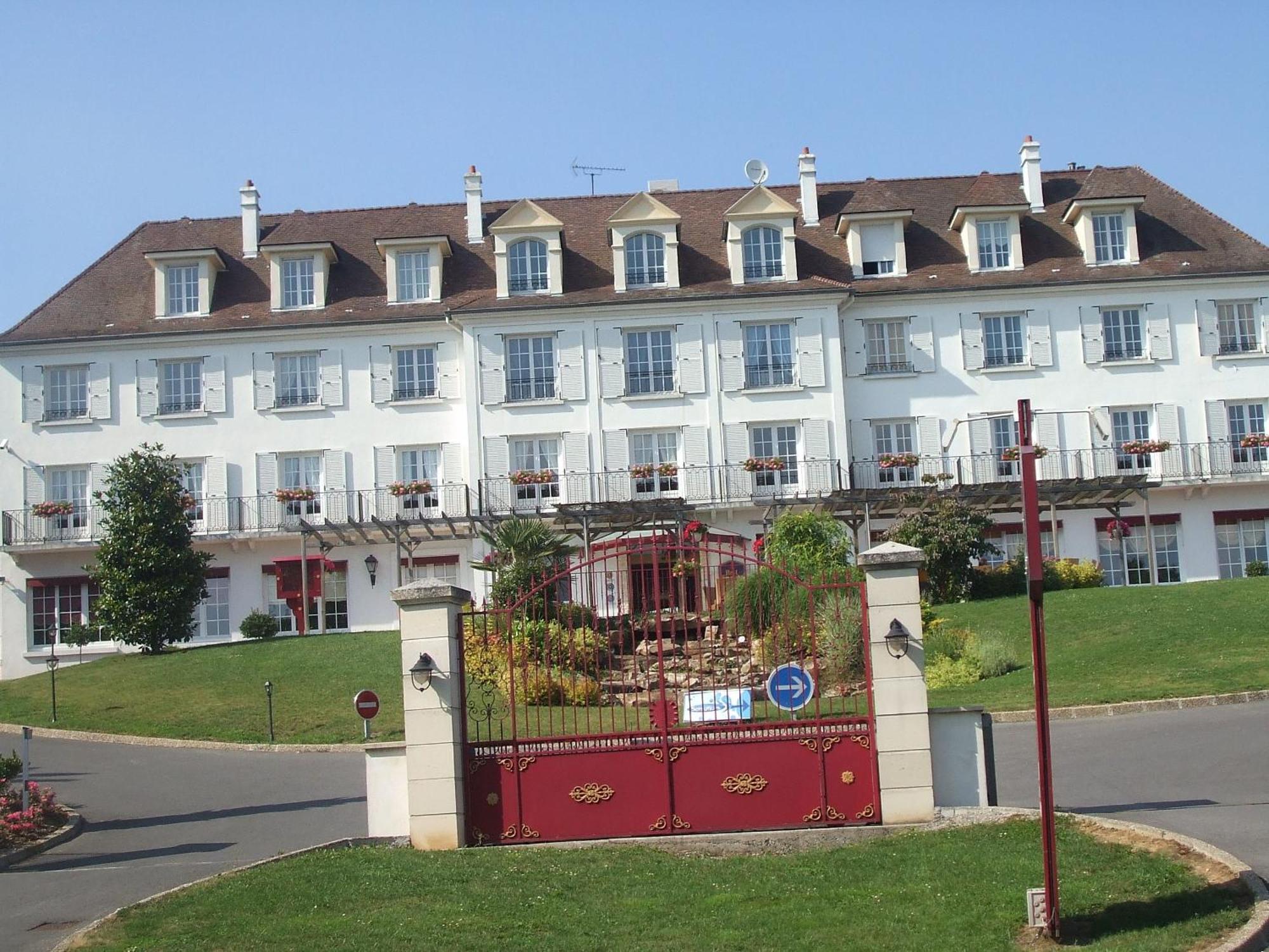 Best Western Hotel Ile De France Chateau-Thierry Bagian luar foto